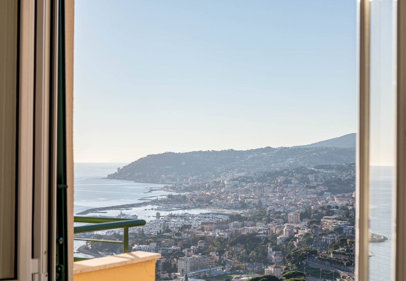 Appartamento a Sanremo - GIUSTO POGGIO