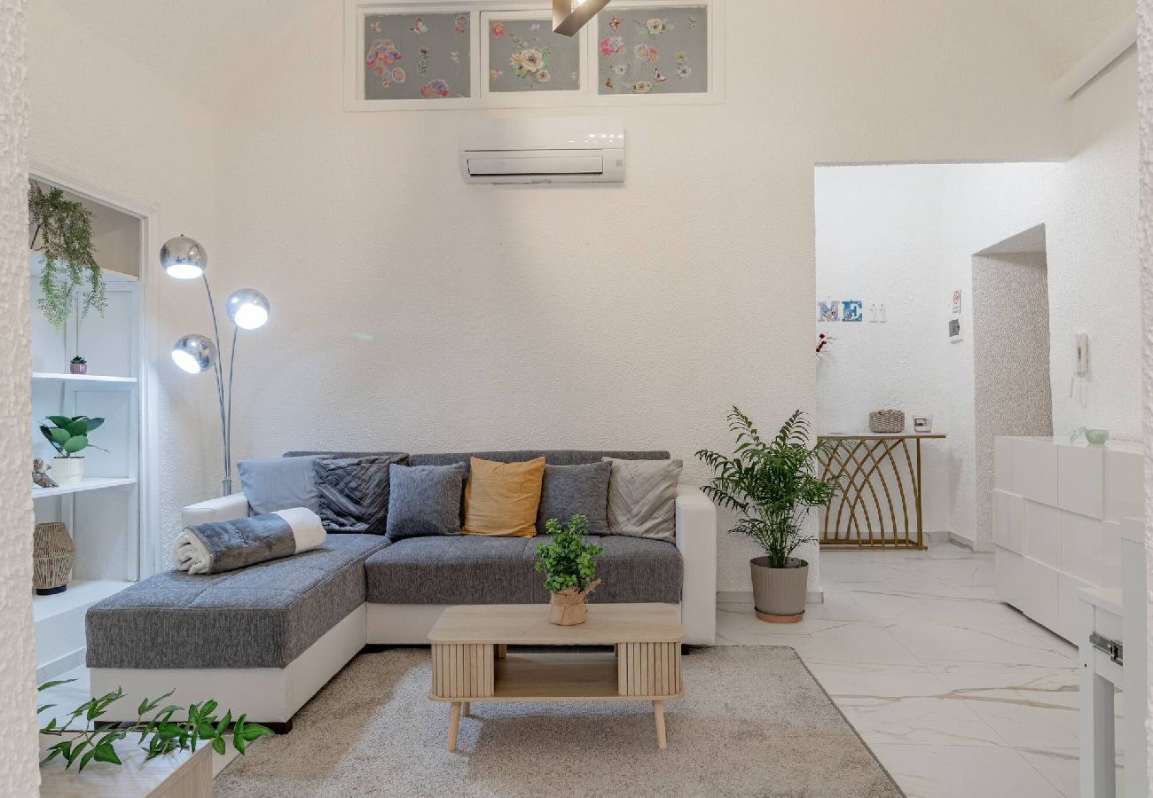 Appartamento a Riva Ligure - OKSANA